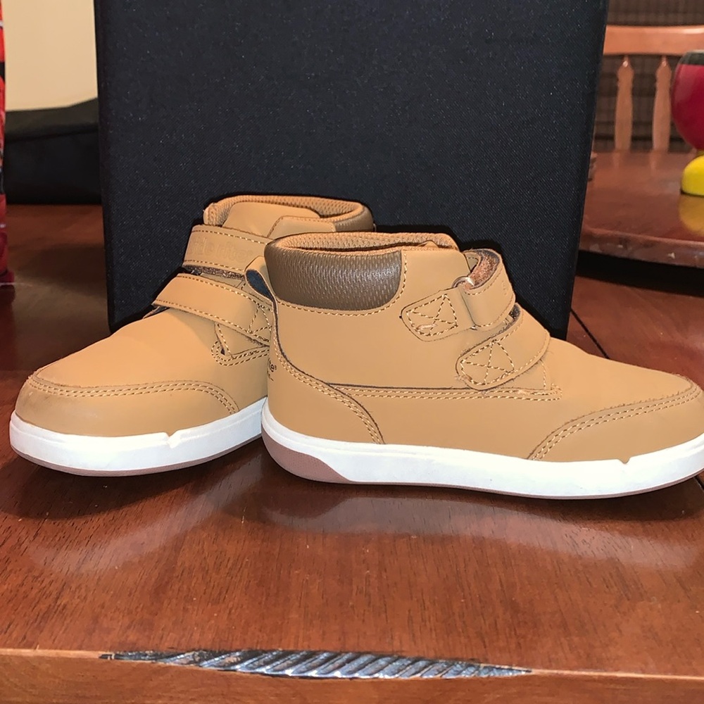 Stride Rite 10M LIKE NEW!